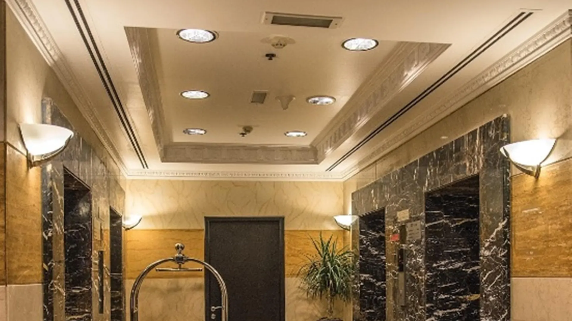 Aparthotel Sunday Mega Hotel Sheikh Zayed Road Near Difc Formerly Emirates Grand Hotel Dubai