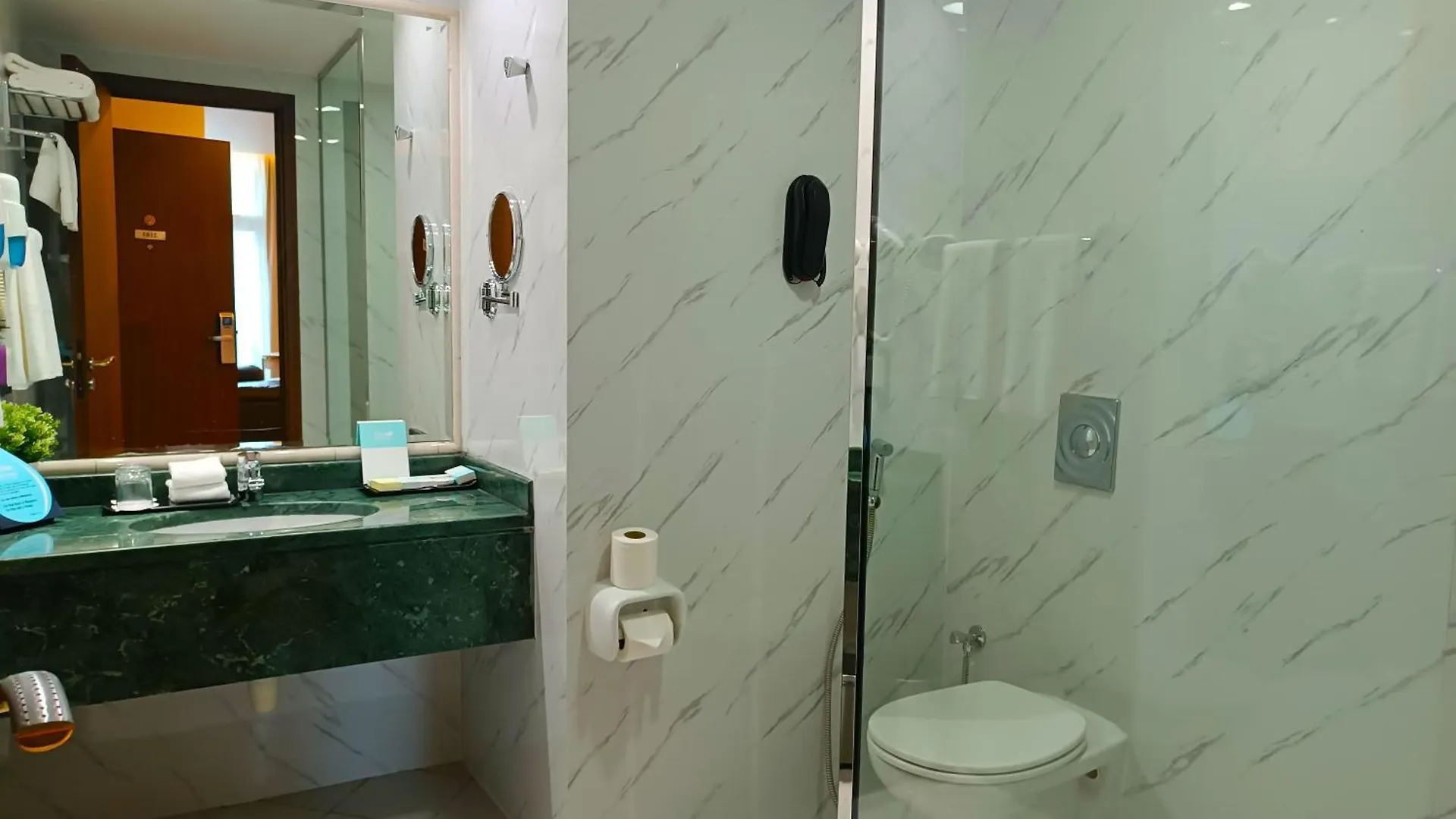 Sunday Mega Hotel Sheikh Zayed Road Near Difc Formerly Emirates Grand Hotel Dubai 3*,  United Arab Emirates
