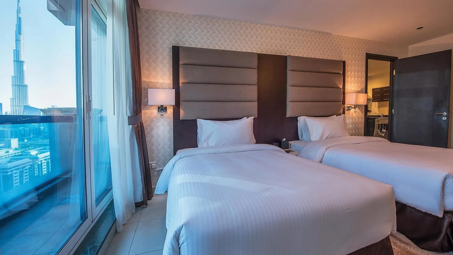 Sunday Mega Hotel Sheikh Zayed Road Near Difc Formerly Emirates Grand Hotel Dubai United Arab Emirates